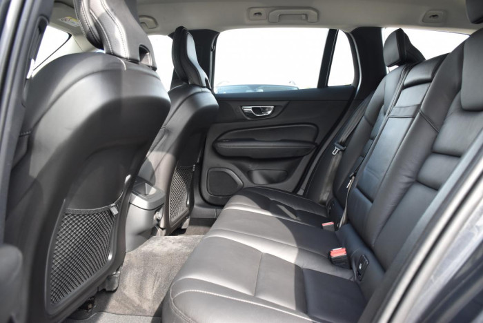 Volvo V60 D4 INSCRIPTION AUT REZERVACE 2.0 d