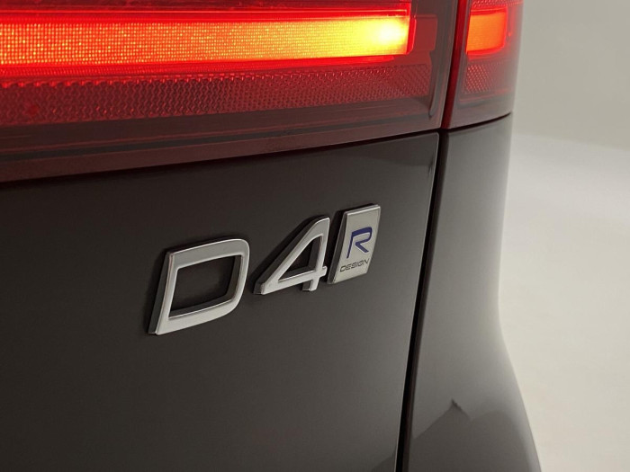 Volvo V90 D4 R-DESIGN AUT REZERVACE 2.0 d