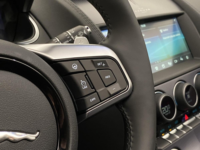 Jaguar F-Type P300 CABRIOLET RWD