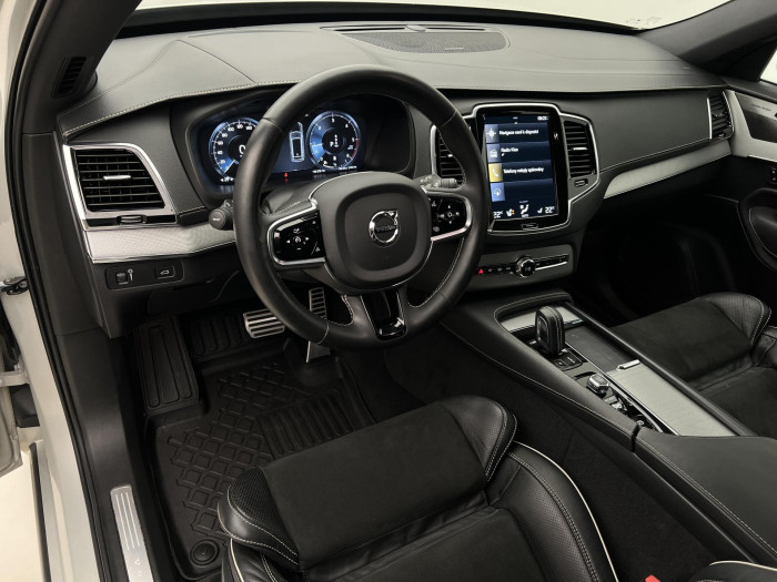 Volvo XC90 B5 AWD R-DESIGN 7MÍSTNÁ AUT CZ