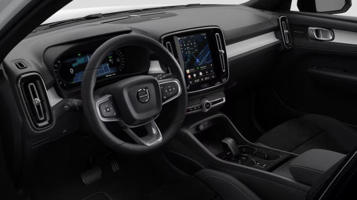 Volvo XC40 B3 DARK PLUS AUT