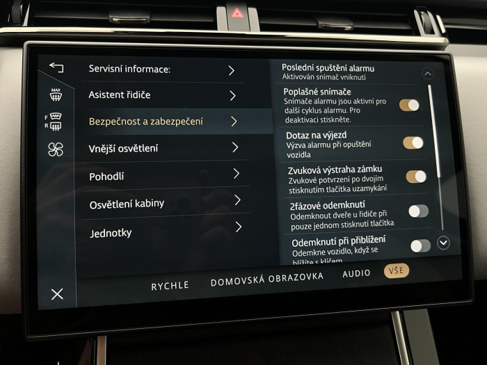 Land Rover Range Rover Velar D300 HSE AWD AUT CZ 1.maj. 3.0 d