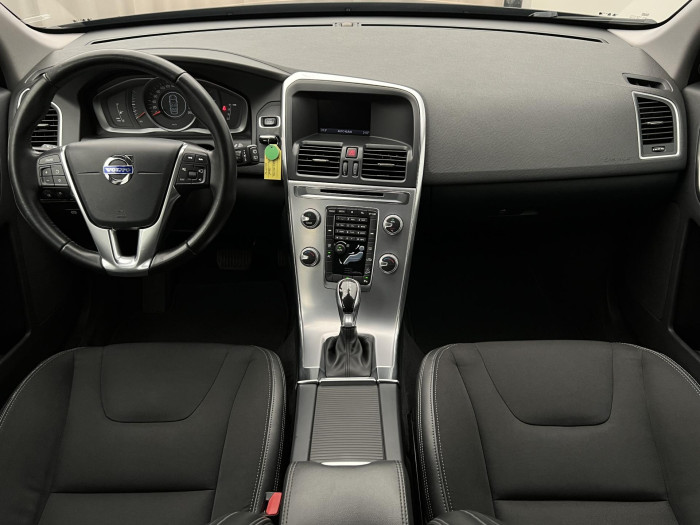 Volvo XC60 D4 AWD MOMENTUM AUT CZ 2.4 d Momentum