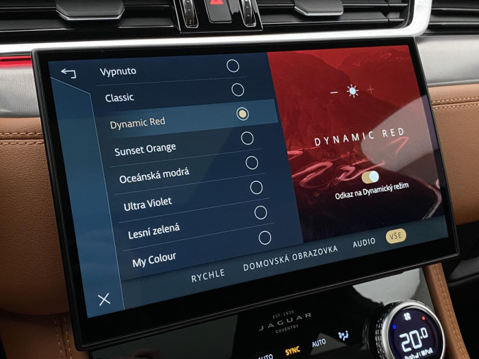 Jaguar F-Pace D300 R-DYNAMIC SE REZERVACE 3.0 d Dynamic SE