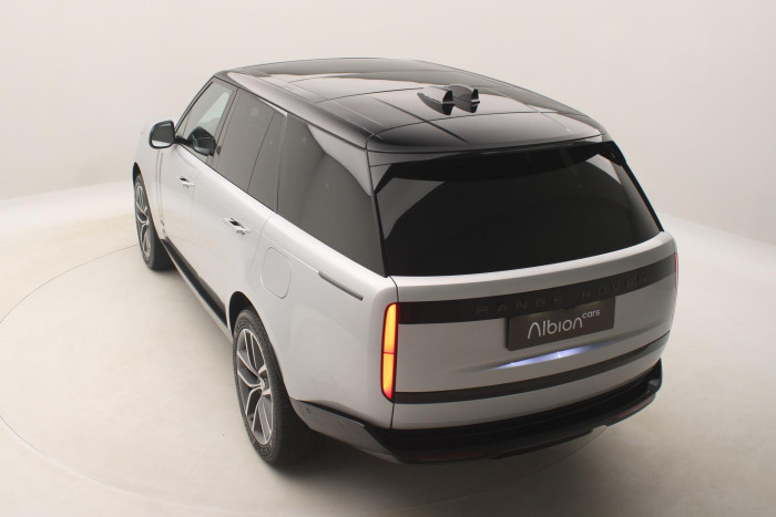 Land Rover Range Rover P550e AUTOBIOGRAPHY