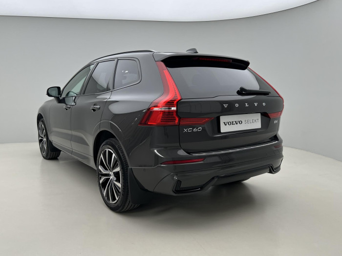 Volvo XC60 B4 AWD PLUS DARK AUT 1.maj.