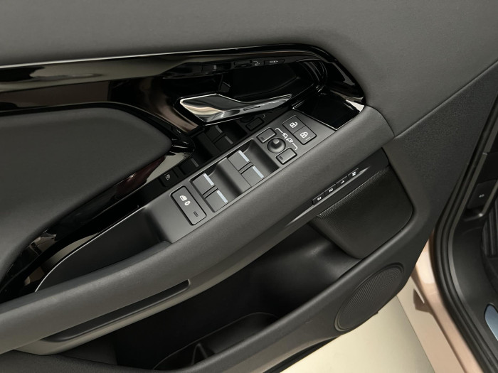 Land Rover Range Rover Evoque D200 DYNAMIC SE AWD Aut 2.0 d Dynamic SE