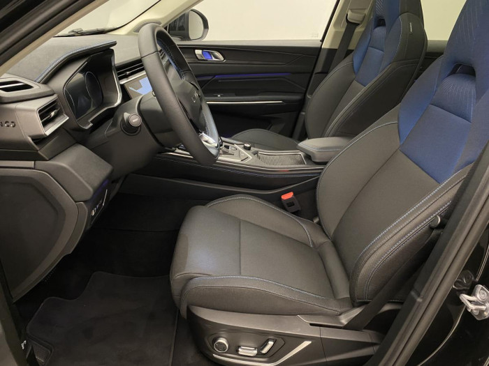 Lynk & Co 01 PHEV DCT AUT 1.maj