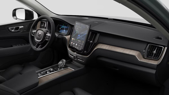Volvo XC60 T6 AWD RECHARGE DARK ULTRA AUT