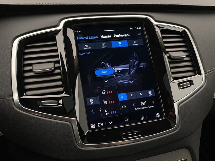 Volvo XC90 T8 AWD ULTRA DARK AUT CZ 7m