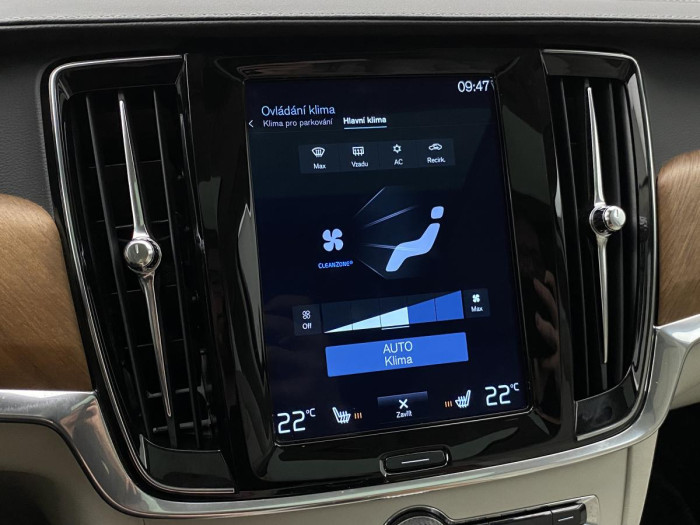 Volvo V90 D4 INSCRIPTION AUT REZERVACE 2.0 d