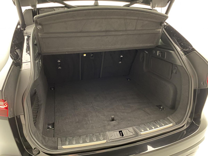 Jaguar F-Pace D200 R-DYNAMIC SE AWD AUT 2.0 d Dynamic SE