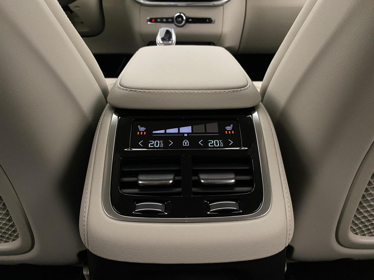 Volvo XC90 T8 AWD RECHARGE BRIGHT PLUS 7m