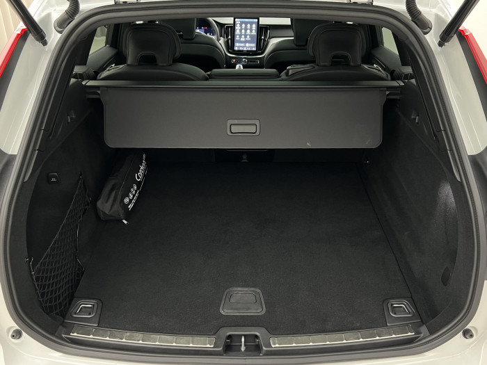 Volvo XC60 B5 AWD BLACK EDITION PLUS AUT