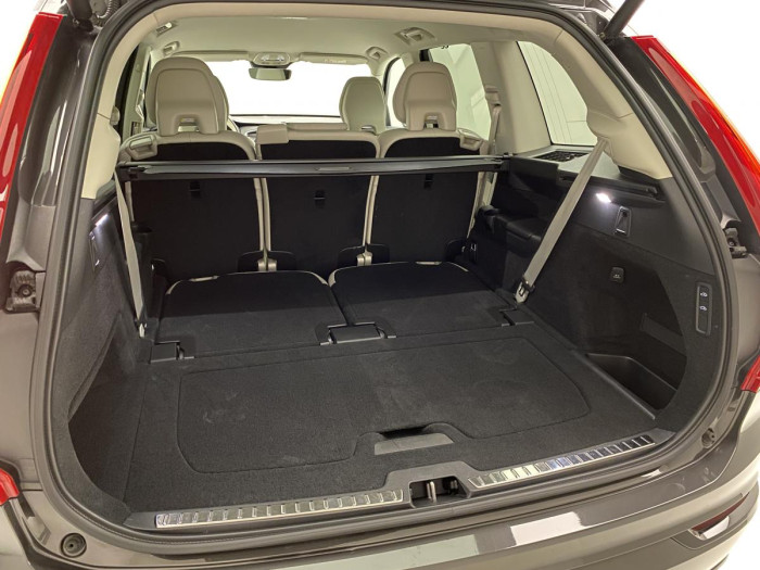 Volvo XC90 B5 AWD PLUS AUT REZERVACE 2.0 Plus