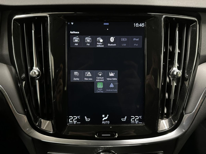 Volvo V60 D3 KINETIC NAVIGACE REZERVACE 2.0 d