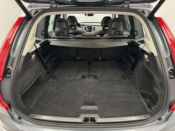 Volvo XC90 T6 AWD INSCRIPTION AUT 7 MÍST