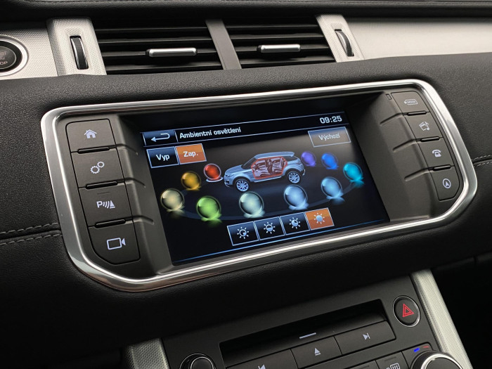 Land Rover Range Rover Evoque 2.0 TD4 DYNAMIC REZERVACE 2.0 TD Dynamic