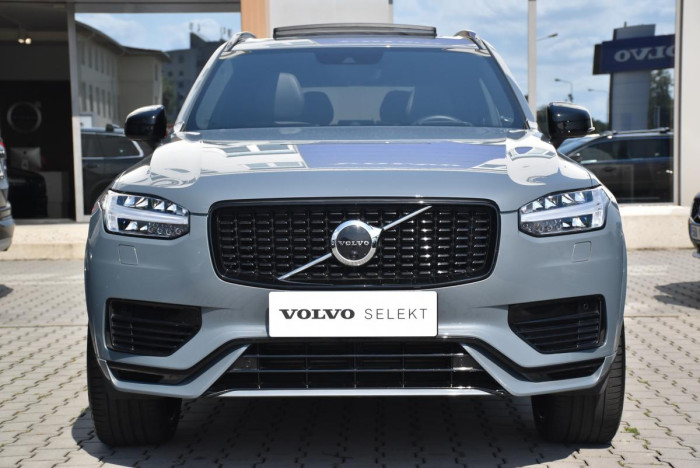 Volvo XC90 T8 AWD RECHARGE REZERVACE