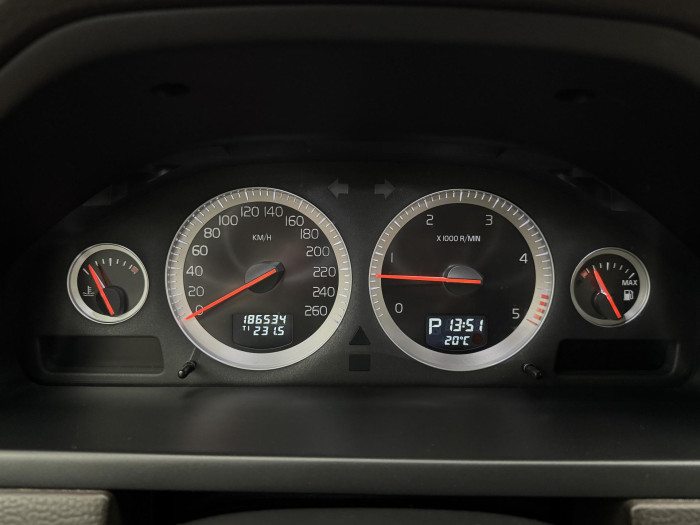 Volvo XC90 D5 AWD SUMMUM AUT 7M CZ 2.4 d Summum
