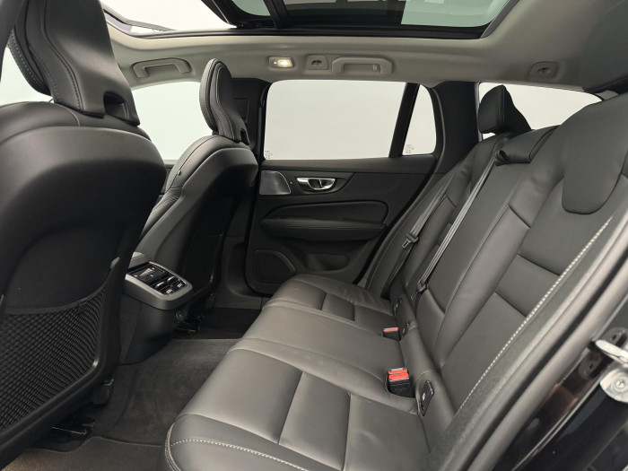 Volvo V60 CC B5 AWD ULTIMATE AUT 1.maj. 2.0 CC CC