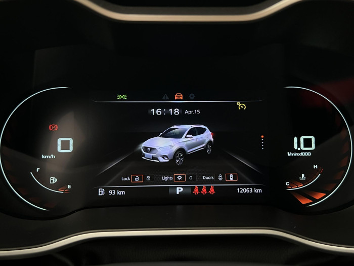 MG ZS 1.0T EXCLUSIVE AUT CZ 1.maj. 1.0 Exclusive