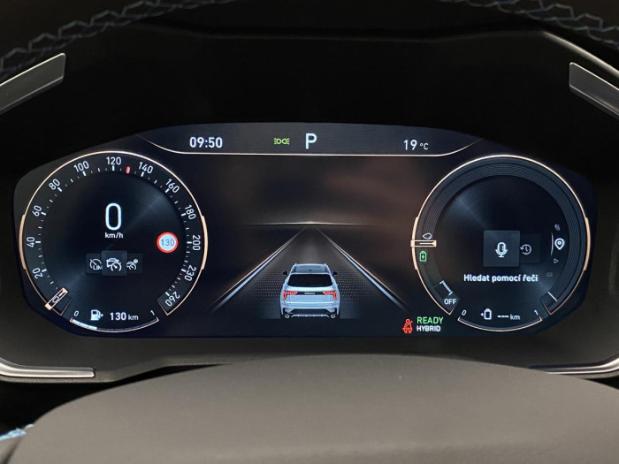 Lynk & Co 01 PHEV DCT AUT 1.maj. REZERVACE