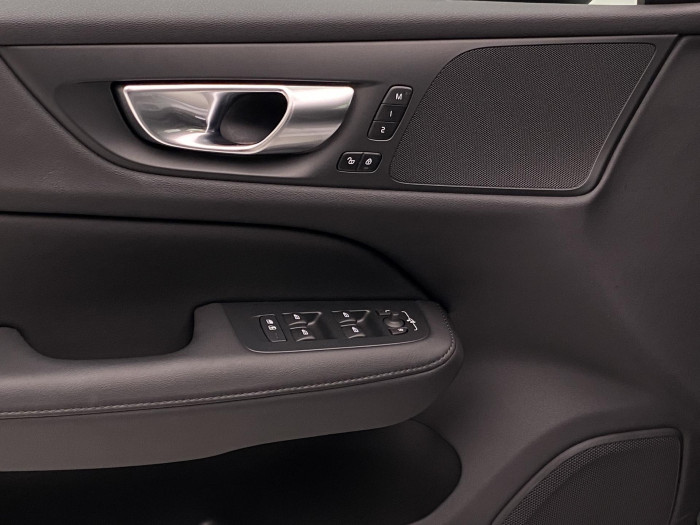 Volvo V60 B4 R-DESIGN AUT CZ