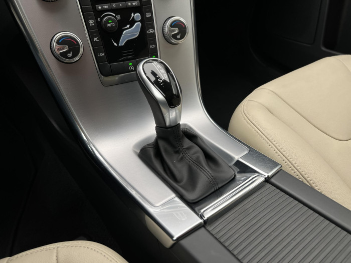 Volvo XC60 D4 SUMMUM AUT 2.0 d Summum