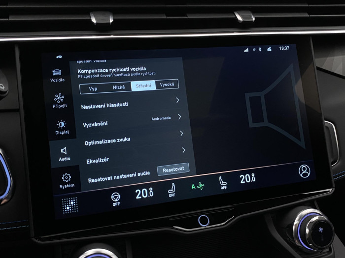 Lynk & Co 01 PHEV DCT AUT 1.maj