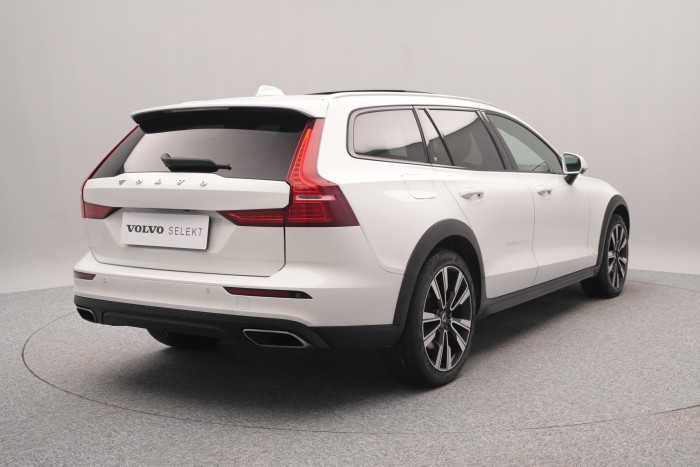 Volvo V60 CC T5 AWD PRO AUT CZ 2.0 CC CC