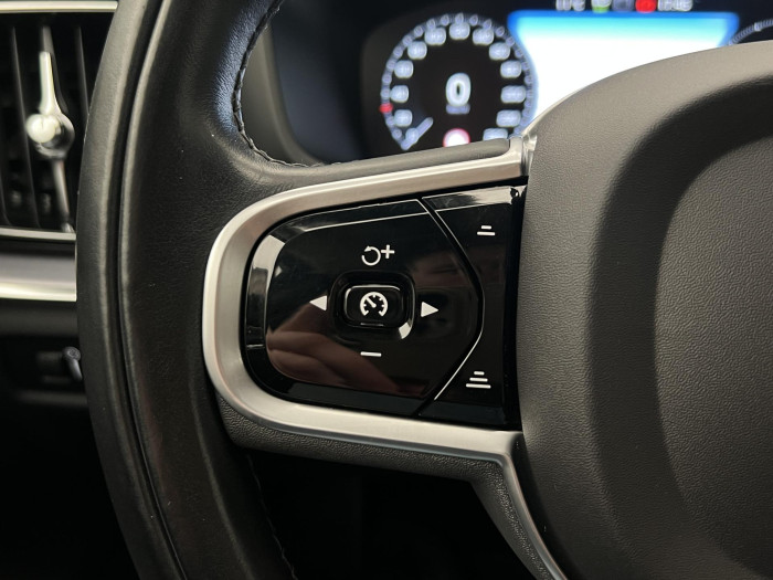 Volvo V60 B4 MOMENTUM AUT 2.0 Momentum