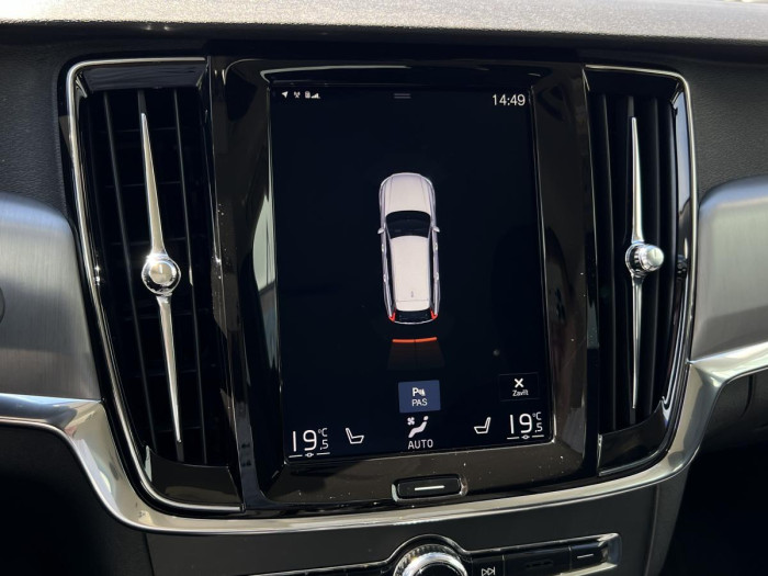 Volvo V90 D4 MOMENTUM POLESTAR Aut CZ 2.0 d Momentum