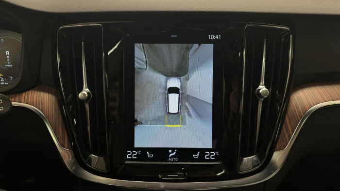Volvo V60 T6 RECHARGE AWD REZERVACE