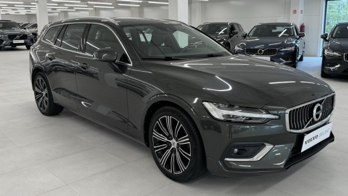 Volvo V60 B4 INSCRIPTION AUT REZERVACE