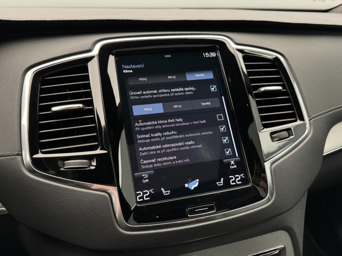 Volvo XC90 B5 AWD R-DESIGN AUT CZ