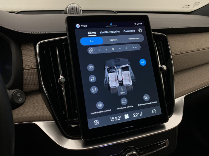 Volvo XC90 T8 AWD PLUG-IN BRIGHT ULTRA 7m