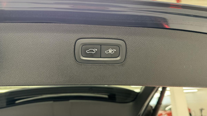 Volvo XC90 T8 AWD INSCRIPTION REZERVACE