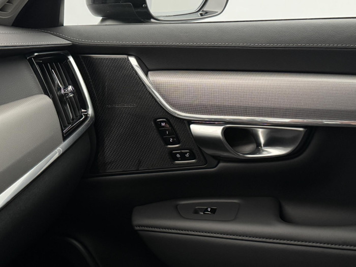 Volvo V90 CC B4 AWD PLUS CZ 1.maj