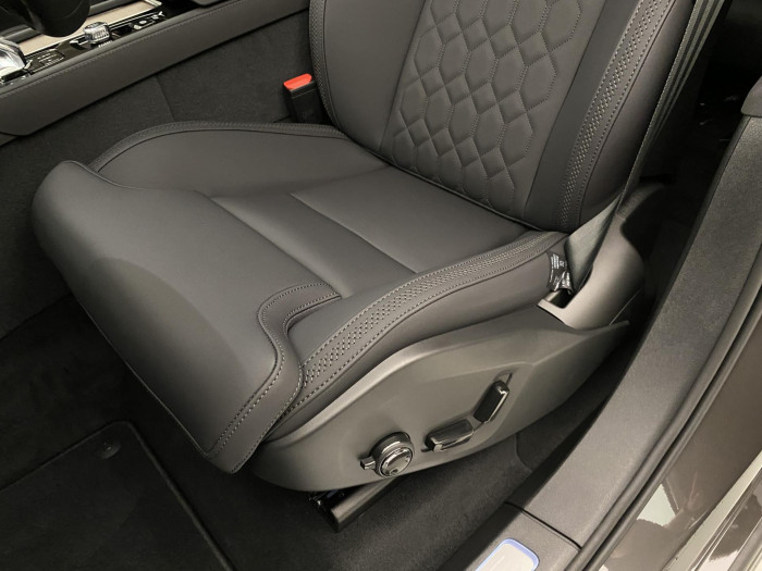 Volvo XC90 T8 AWD RECHARGE DARK PLUS 7m