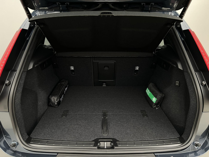 Volvo XC40 B3 AUT DARK PLUS