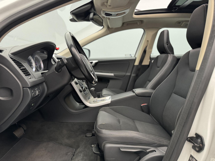 Volvo XC60 D5 AWD MOMENTUM 2.4 d Momentum