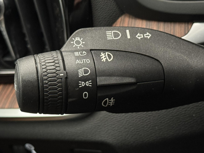 Volvo V60 CC T5 AWD PRO AUT CZ 2.0 CC CC