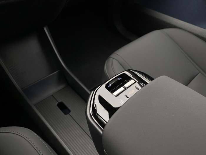 Volvo EX30 PURE ELECTRIC SINGLE PLUS