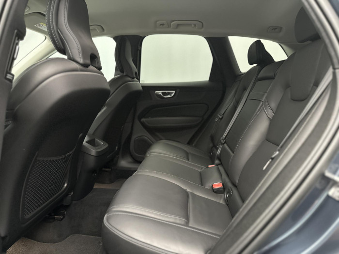 Volvo XC60 B4 AWD INSCRIPTION AUT