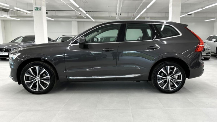 Volvo XC60 B5 AWD PLUS BRIGHT REZERVACE 2.0 Plus